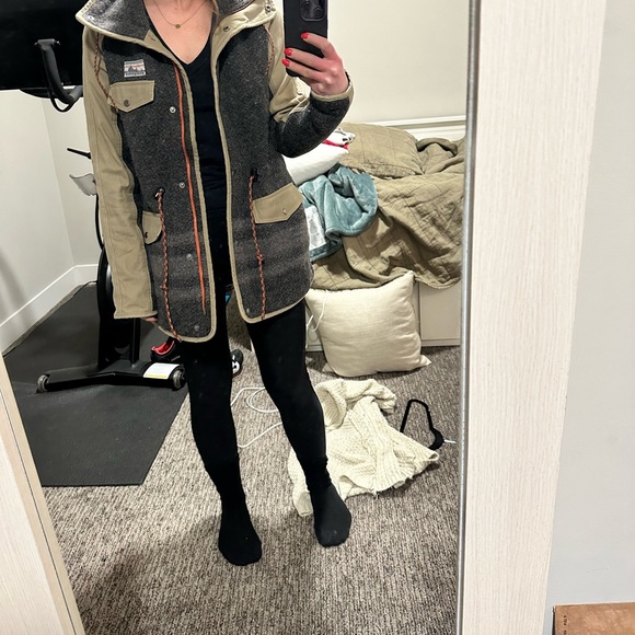 Rare wool Patagonia jacket - Picture 2 of 2